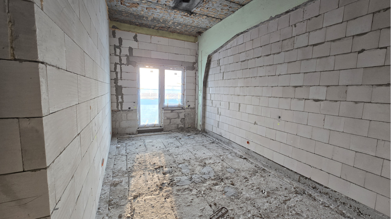 Zlota 71, Poland VI - 3